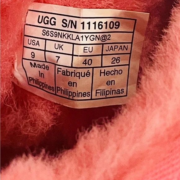 UGG Classic Ultra Mini - Picture 7 of 7